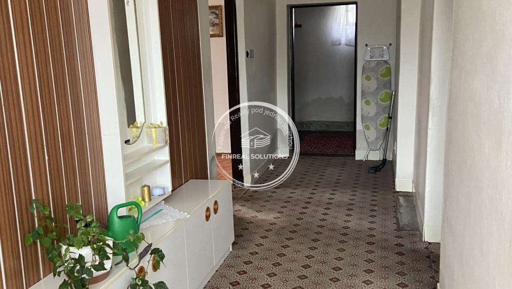 Štvorizbový rodinný dom v obci Hrušovany, okres Topoľčany.