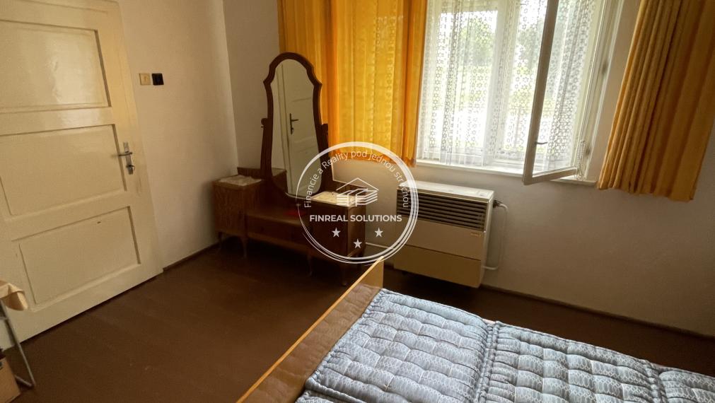 Na predaj rodinný dom v Trenčianskych Stankovciach s veľkým pozemkom – 637 m²