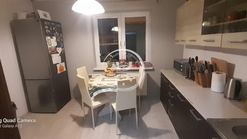 NA PREDAJ: rodinný dom na veľkom pozemku v Veľkých Kršteňanoch