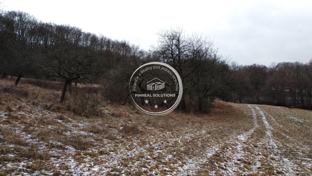 Na predaj krásny slnečný pozemok v Hornom Srní pri zjazdovke