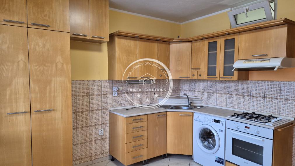 NA PRENÁJOM 1 - IZBOVÝ BYT V DUBNICI NAD VÁHOM