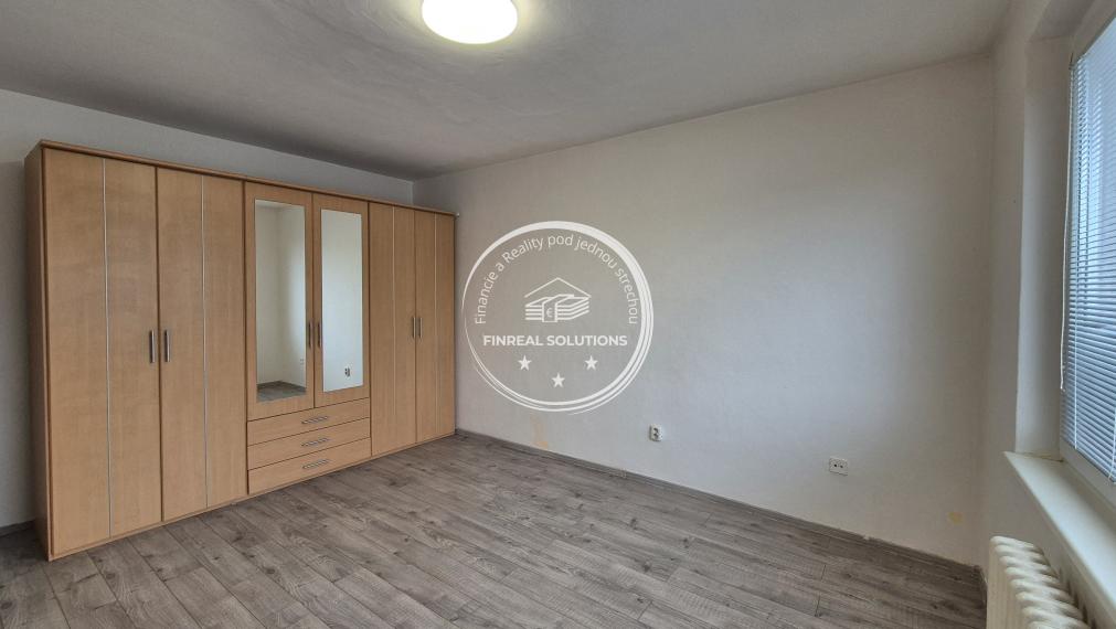 NA PRENÁJOM 1 - IZBOVÝ BYT V DUBNICI NAD VÁHOM