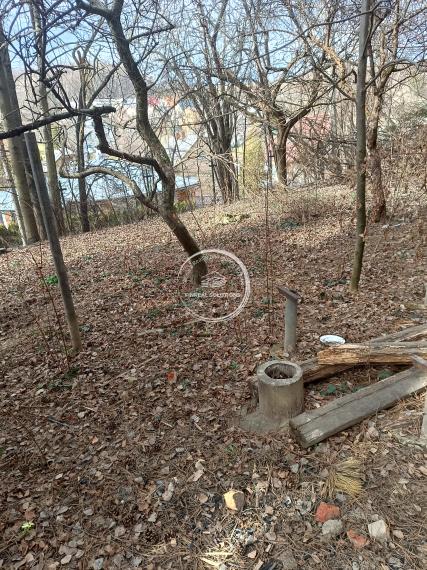 Stavebný pozemok v intraviláne obce – 1 600 m²