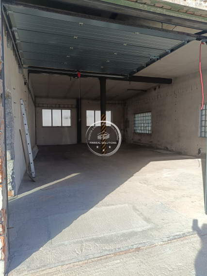 Priestranná garáž – 140 m²