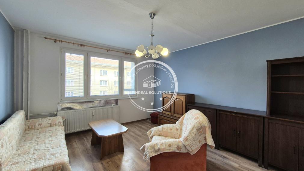 NA DLHODOBÝ PRENÁJOM 1-IZBOVÝ BYT - NOVÁ DUBNICA