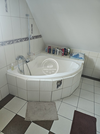 Na predaj nádherný 6-izbový rodinný dom s veľkým pozemkom