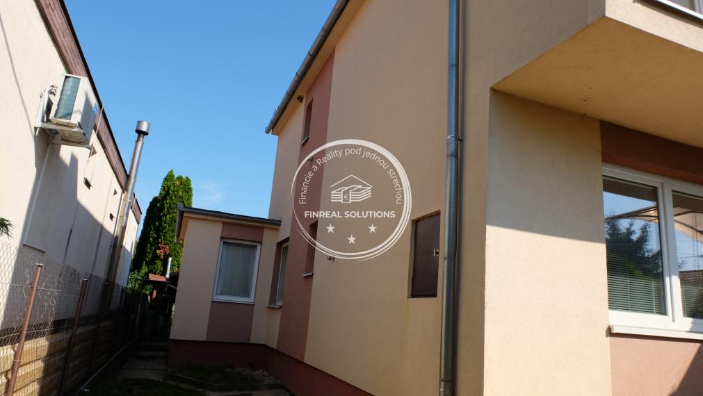 Priestranný 6-izbový rodinný dom