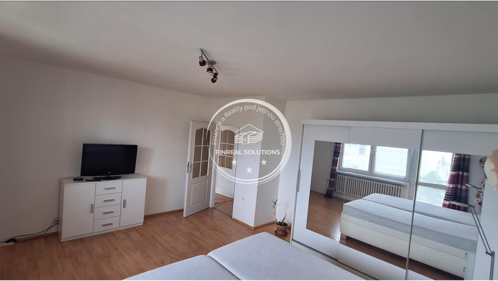 Priestranný 6-izbový rodinný dom