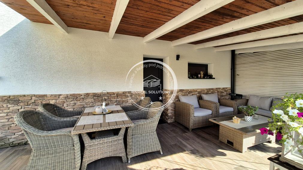 EXKLUZÍVNY RODINNÝ DOM V PRUSKOM !!!