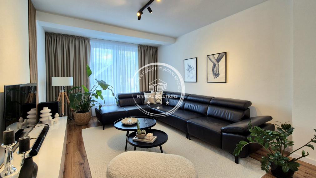 EXKLUZÍVNY RODINNÝ DOM V PRUSKOM !!!