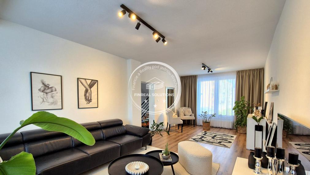 EXKLUZÍVNY RODINNÝ DOM V PRUSKOM !!!