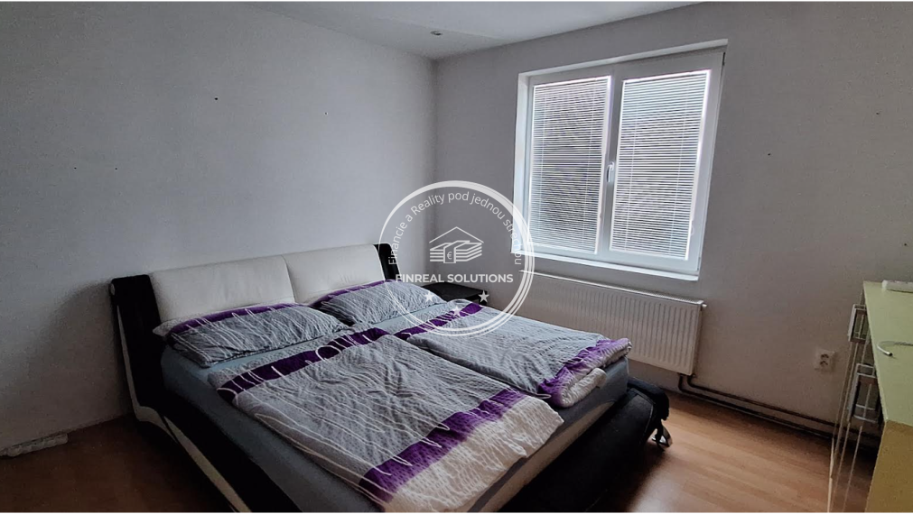 Priestranná hala s administratívnou a bytovou časťou o rozlohe 24 000m2