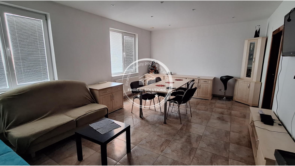 Priestranná hala s administratívnou a bytovou časťou o rozlohe 24 000m2