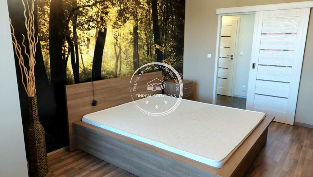 NA PRENÁJOM 2-IZBOVÝ BYT V CENTRE DUBNICE NAD VÁHOM