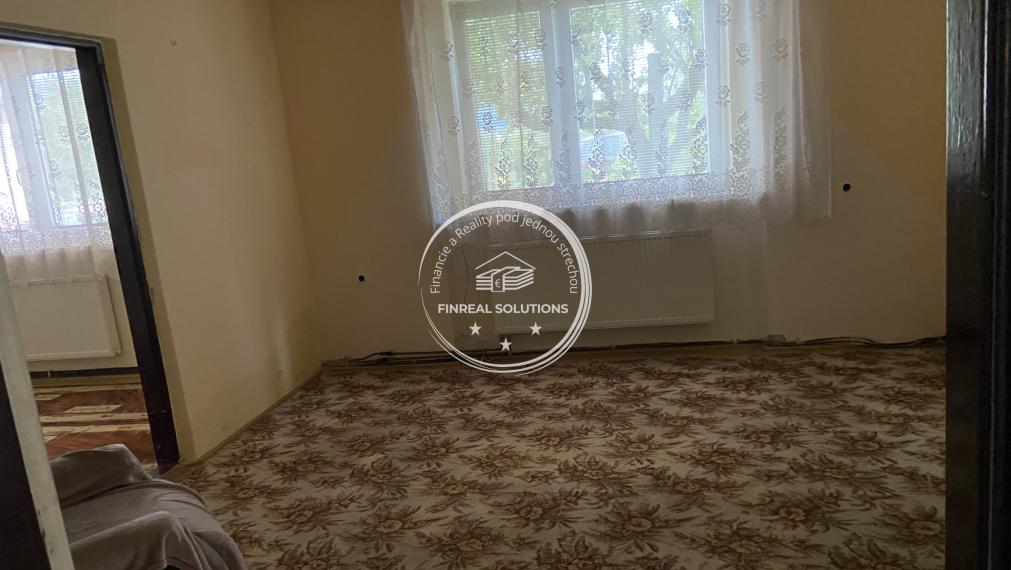 Štvorizbový rodinný dom v obci Hrušovany, okres Topoľčany.