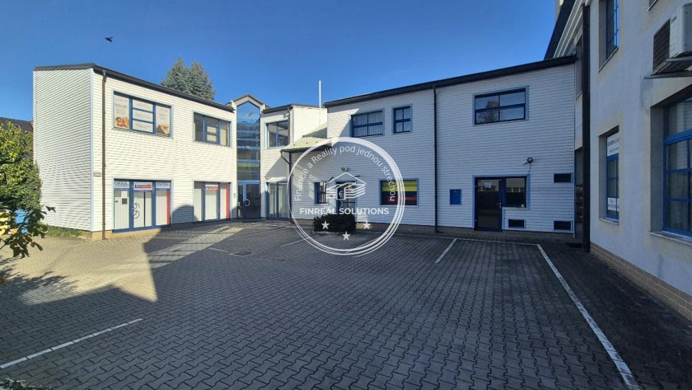 ZNÍŽENÁ CENA!!!  NA PRENÁJOM 4 PODLAŽIA S KANCELÁRIAMI