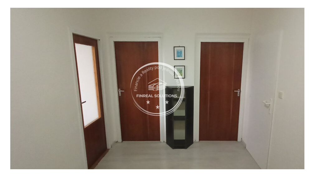 Predám priestranný 3 izbový byt v obľúbenej lokalite Centrum II., Dubnica nad Váhom