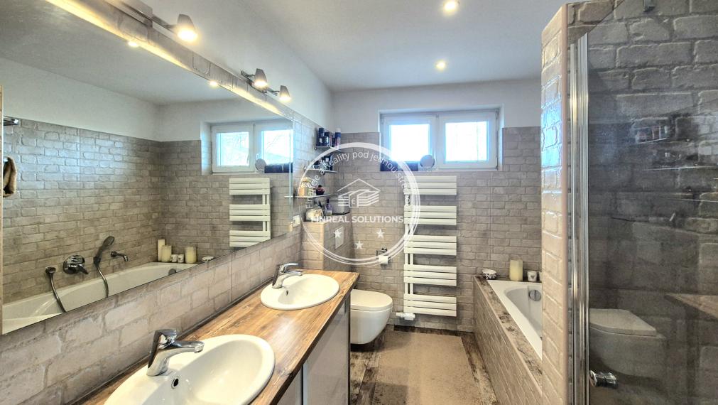 NA PREDAJ BUNGALOV - KOŠECA