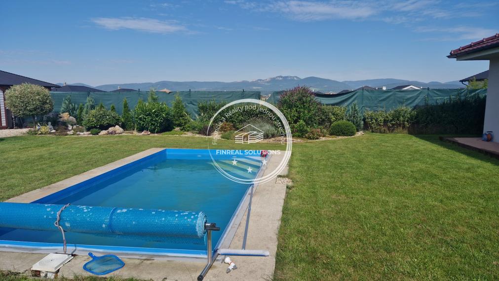 NA PREDAJ BUNGALOV - KOŠECA