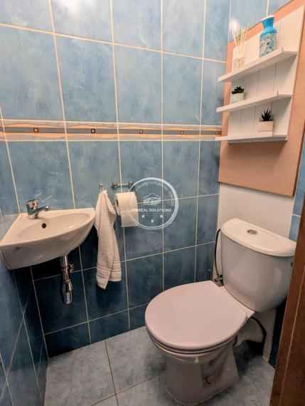 🔥 PRVÝ NÁJOMCA! Luxusný 2i byt s 2 balkónmi v centre Dubnice – komplet zariadený a voľný IHNEĎ