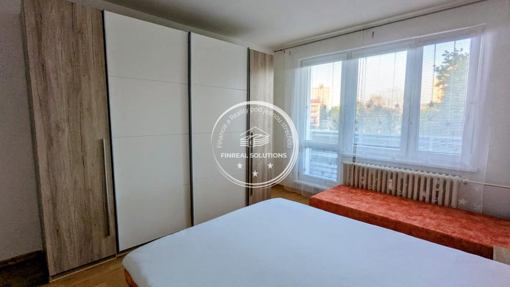 🔥 PRVÝ NÁJOMCA! Luxusný 2i byt s 2 balkónmi v centre Dubnice – komplet zariadený a voľný IHNEĎ