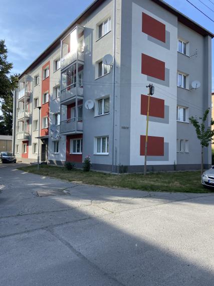 Na predaj byt v Ladcoch