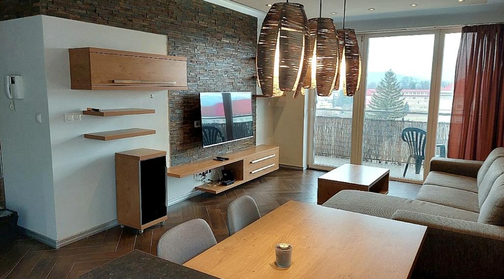 NA PRENÁJOM 2-IZBOVÝ BYT V CENTRE DUBNICE NAD VÁHOM