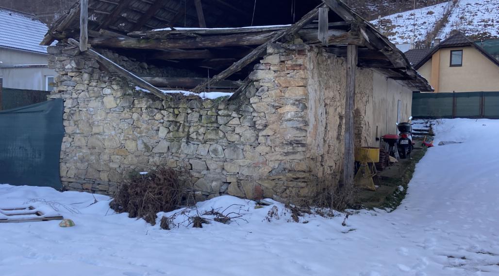 Pozemok 392 m2 , Považské Podhradie, Trenčiansky Kraj