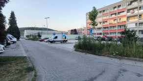 Vonkajšie parkovacie státie 3x - fotografia 1