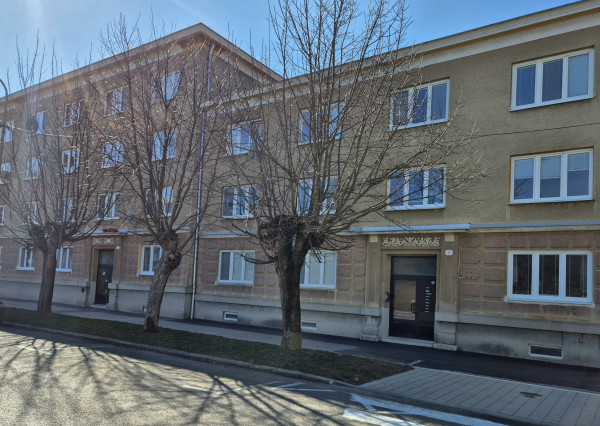 NA PREDAJ 2-IZBOVÝ BYT - NOVÁ DUBNICA