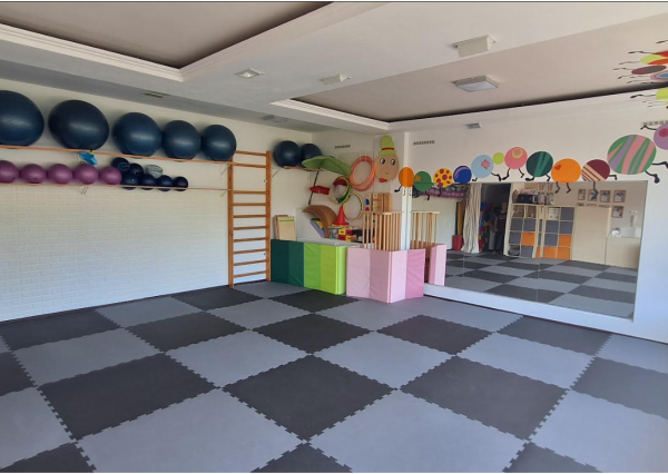 Detský priestor vhodný pre fyzioterapie, psychológiu alebo cvičenie s deťmi o rozlohe 60m2