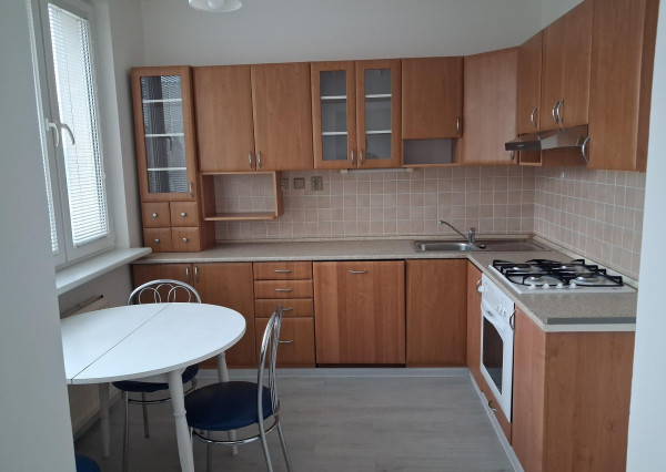 Predám priestranný 3 izbový byt v obľúbenej lokalite Centrum II., Dubnica nad Váhom