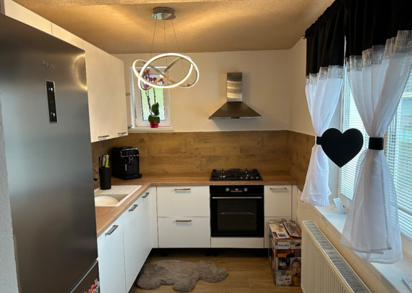 Na predaj útulný 2 iz. byt s balkónom v pokojnej  lokalite  Ilava-Skala