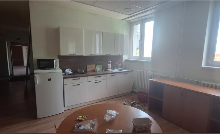 Výrobná hala o rozlohe 5 000m2 v Nitre - fotografia 24