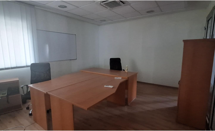 Výrobná hala o rozlohe 5 000m2 v Nitre - fotografia 26