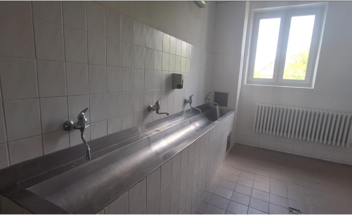 Výrobná hala o rozlohe 5 000m2 v Nitre - fotografia 29
