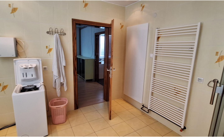 Priestranná hala s administratívnou a bytovou časťou o rozlohe 24 000m2 - fotografia 17