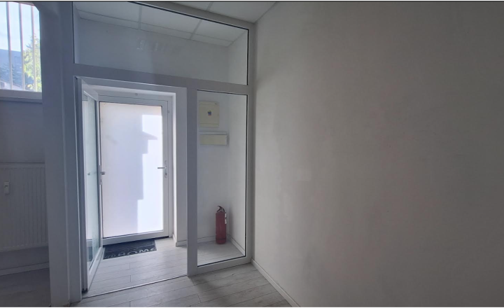 Komerčný priestor o rozlohe 66m2 - fotografia 7
