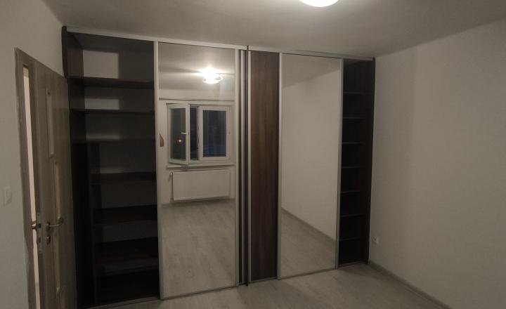 Zrekonštruovaný 3i tehlový byt s vlastným kúrením - fotografia 8